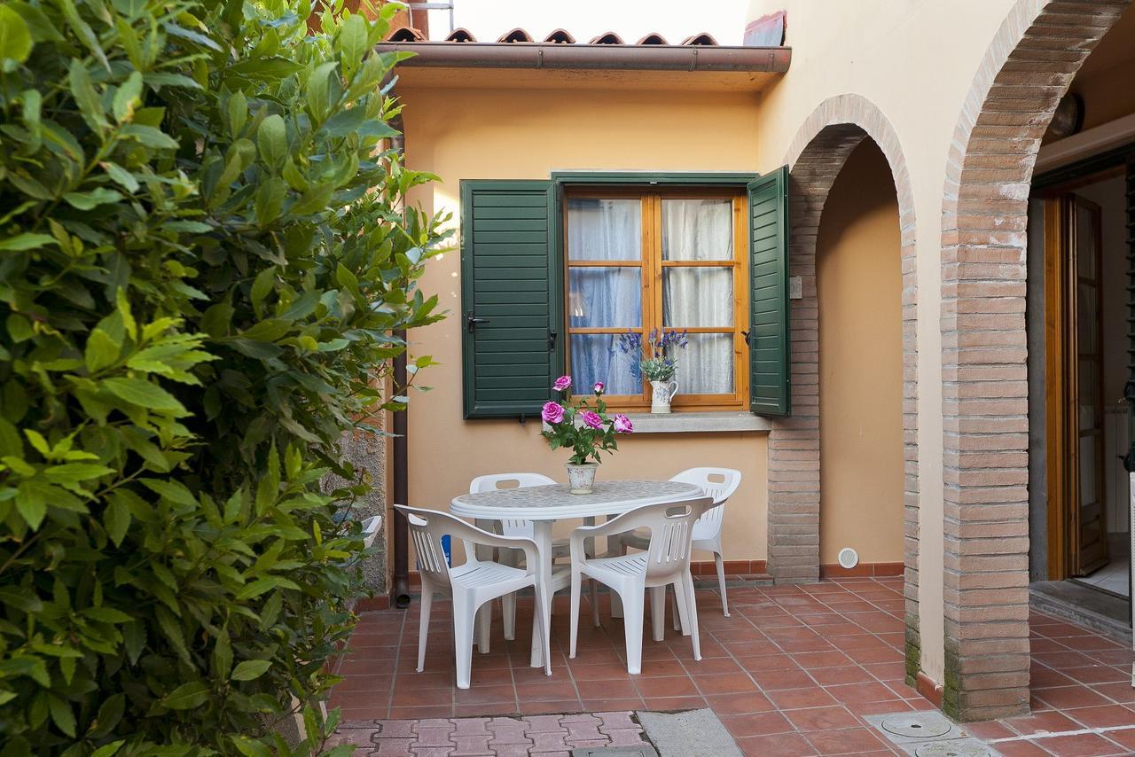 Borgo Guglielmo Aparthotel
